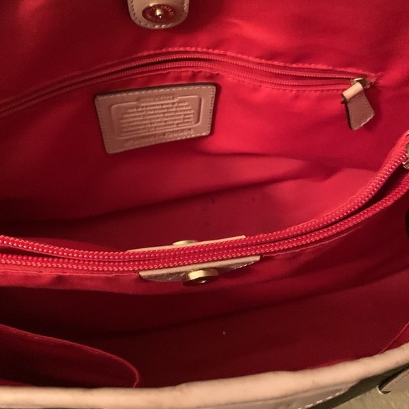 Beautiful Coach bag in Excellent condition - Picture 3 of 7